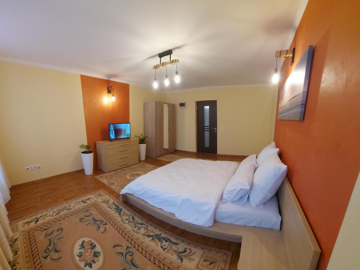 Villa Rhs Host Bistriţa Esterno foto